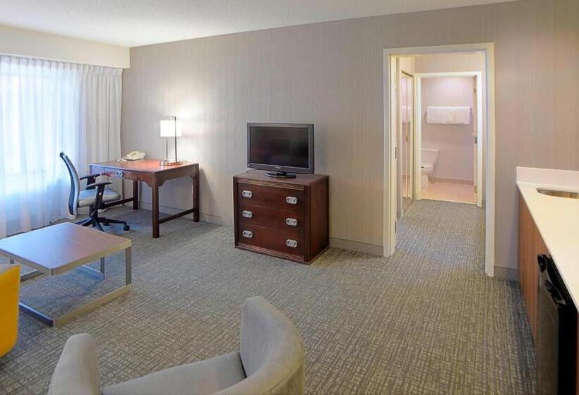 فندق Courtyard By Marriott Kokomo