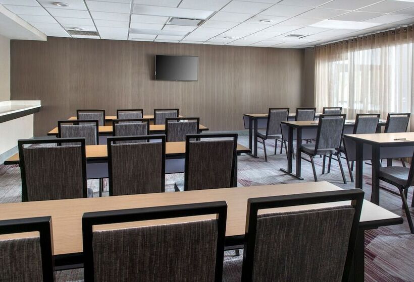 فندق Courtyard By Marriott Newburgh Stewart Airport