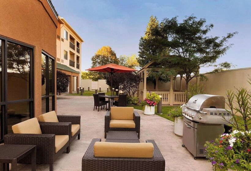 فندق Courtyard By Marriott Peoria