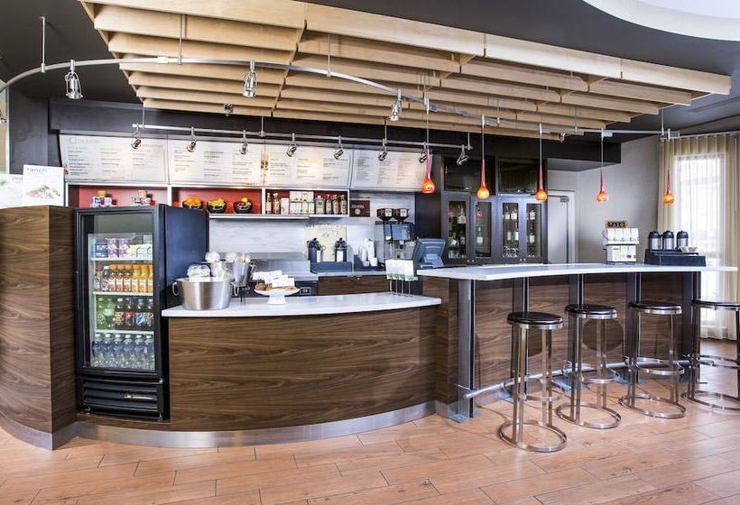 فندق Courtyard By Marriott Peoria