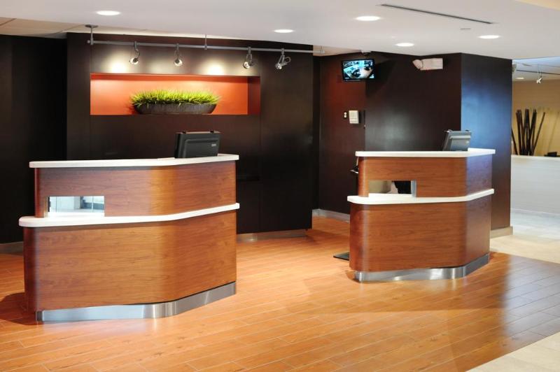 בית מלון כפרי Courtyard By Marriott San Antonio Downtown