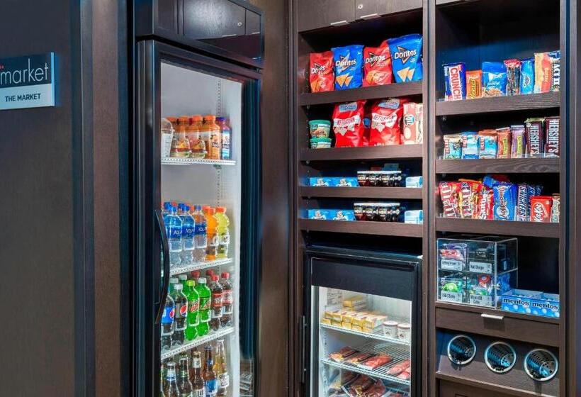 فندق Courtyard Sarasota Bradenton Airport