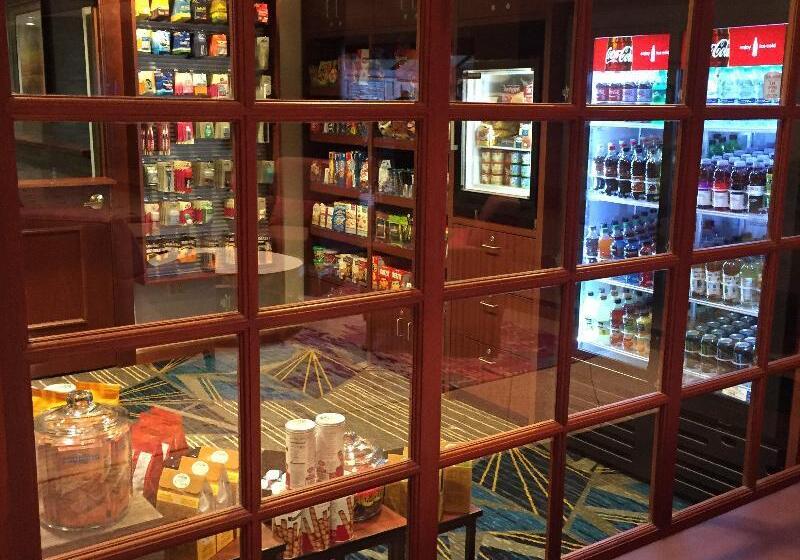 هتل Crowne Plaza Springfield Convention Center, An Ihg