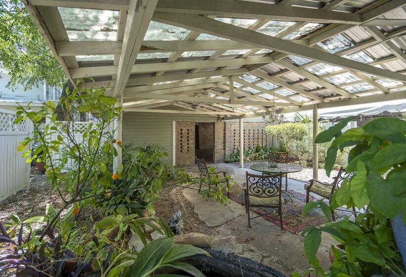 בית מלון כפרי The Crystal River Inn