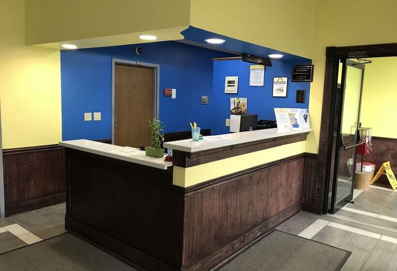 호텔 Days Inn By Wyndham Hillsboro