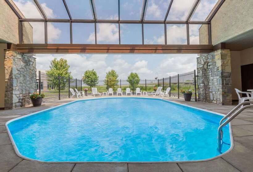 호텔 Days Inn By Wyndham Maumee/toledo