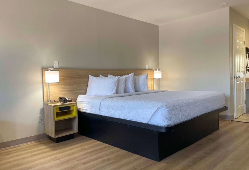هتل Days Inn By Wyndham Temple
