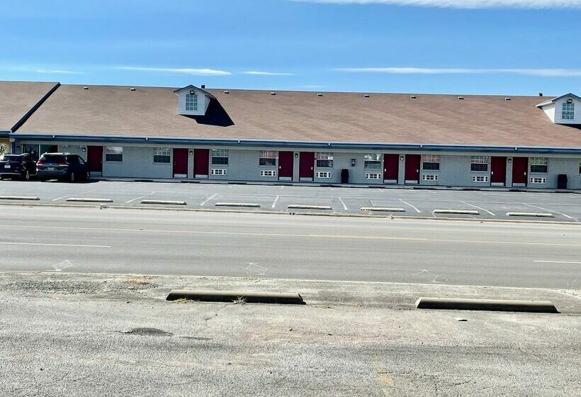 فندق Delux Inn Cleburne