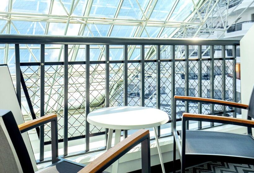 هتل Hilton Boston/ Woburn