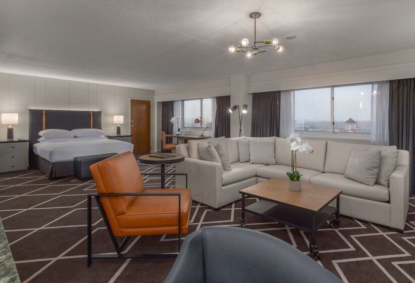 هتل Hilton Boston/ Woburn
