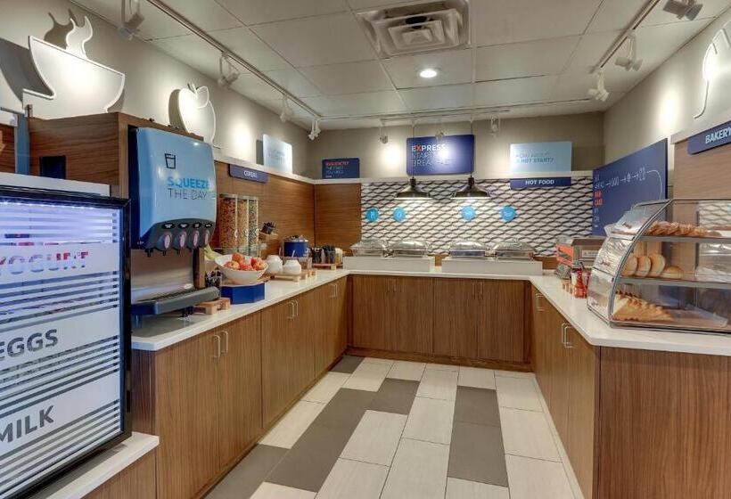호텔 Holiday Inn Express   Cincinnati North   Monroe, An Ihg