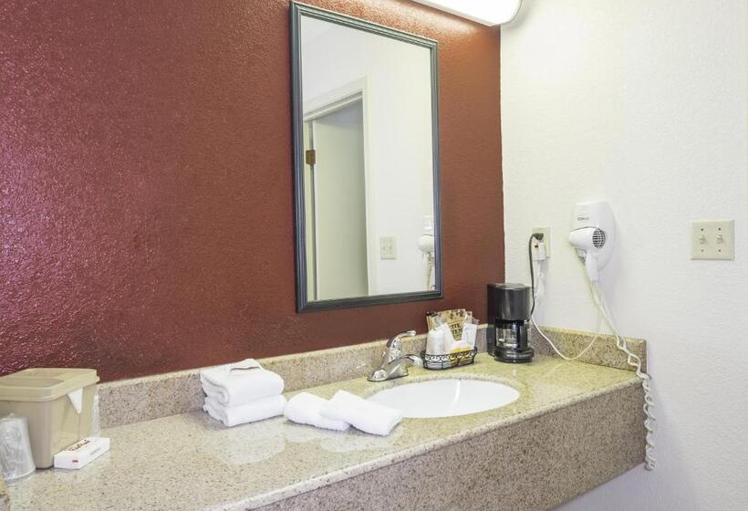 هتل Red Roof Inn Columbus Northeast  Westerville