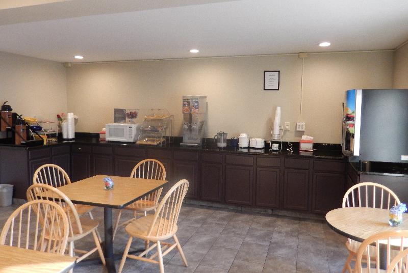 בית מלון כפרי Red Roof Inn Harrisonburg  University Area