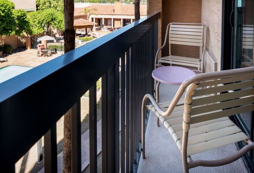 ホテル Sonesta Select Phoenix Camelback