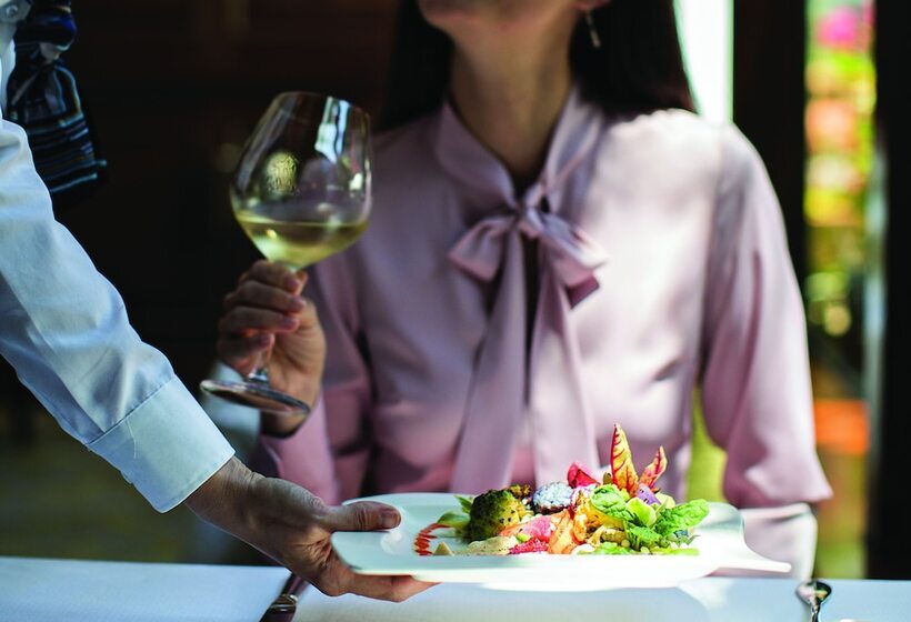 هتل The Charleston Place