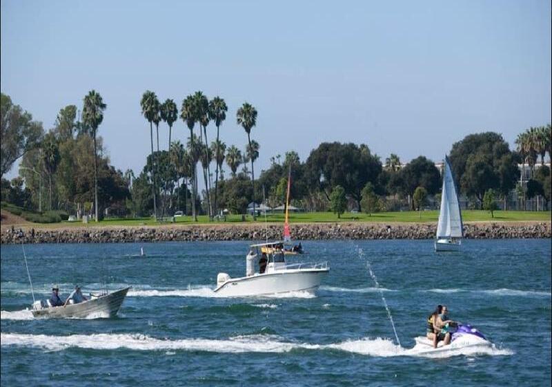 בית מלון כפרי The Dana On Mission Bay