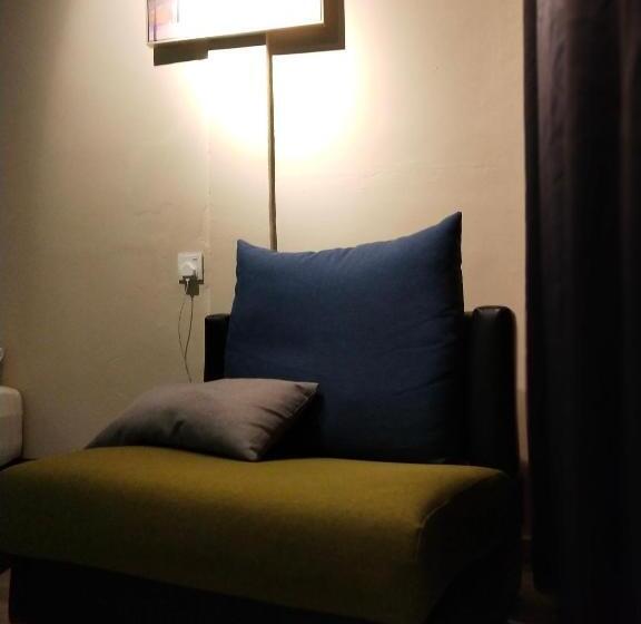 هتل Beds In Garden Hostel Sdn Bhd