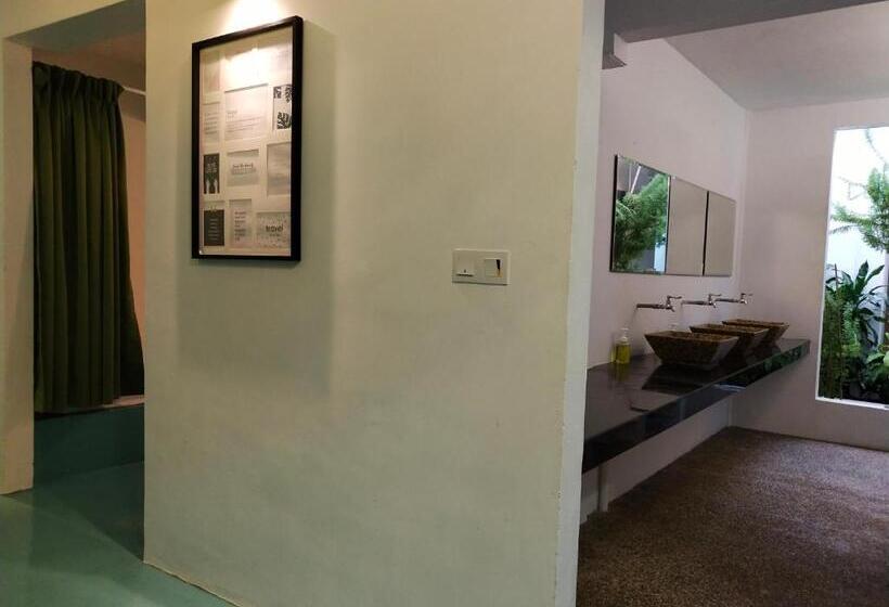 هتل Beds In Garden Hostel Sdn Bhd