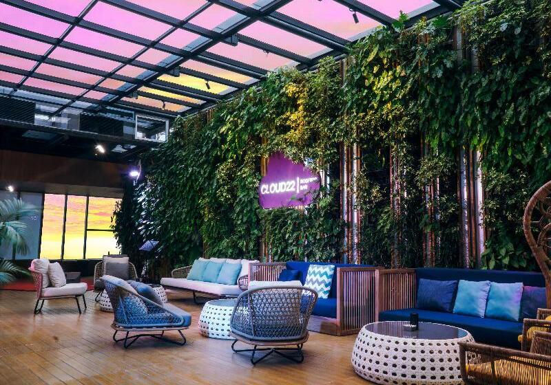 בית מלון כפרי Doubletree By Hilton Surabaya