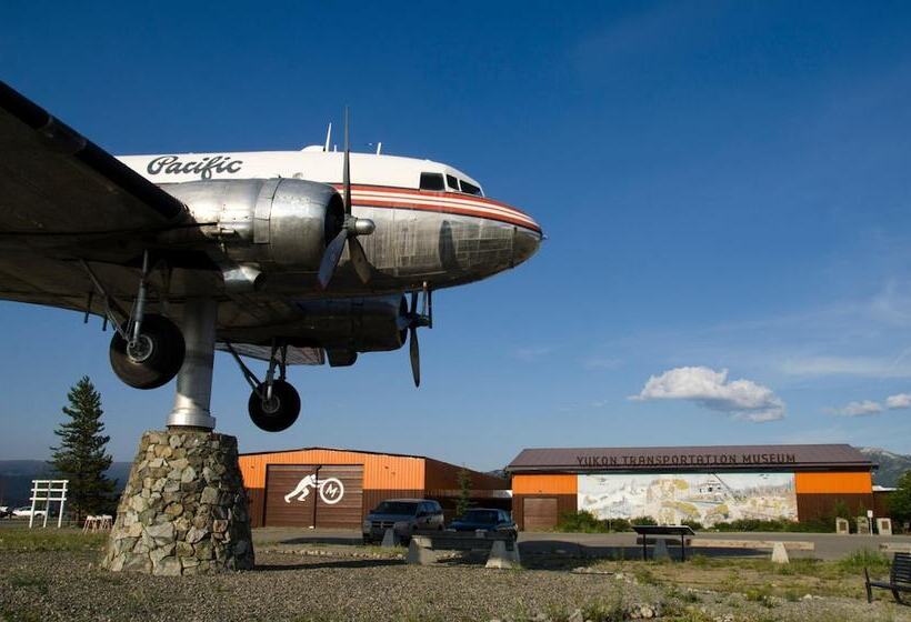 فندق Raven Inn Whitehorse