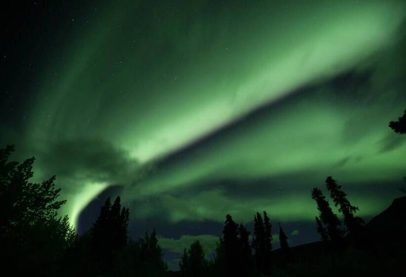 فندق Raven Inn Whitehorse