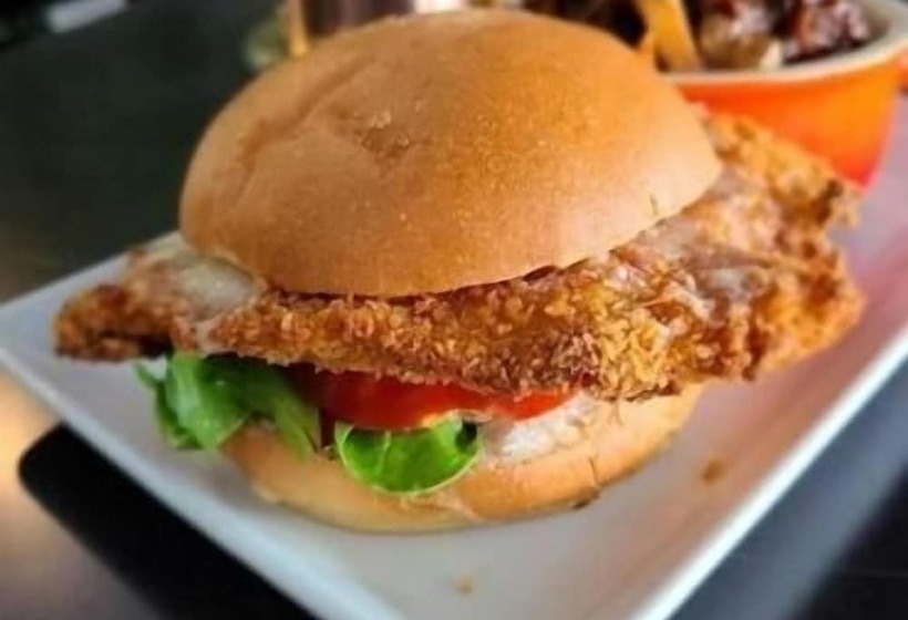 فندق Raven Inn Whitehorse