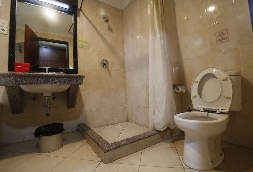 هتل Reddoorz Premium @ Bukit Damai Indah