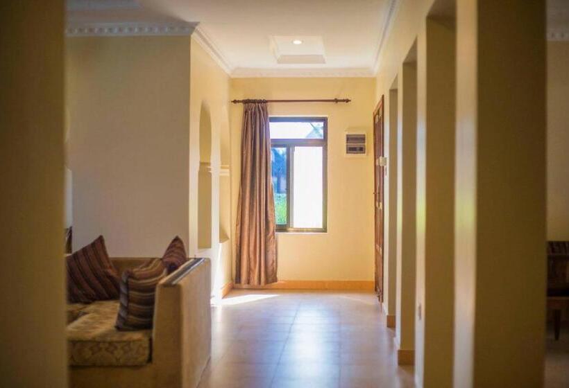 בית מלון כפרי Vrclub Paje Palms Beach Resort