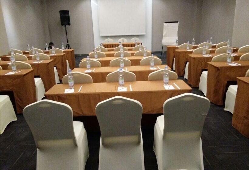 Wing Hotel Kualanamu Airport