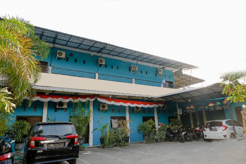 فندق Oyo 1784 Hj. Aniek Residence