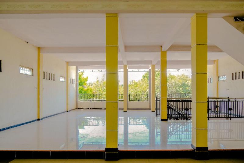 فندق Spot On 1759 Family Residence
