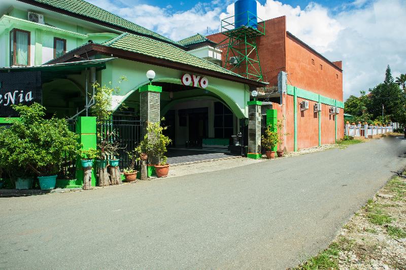 هتل Oyo 1682 Greenia