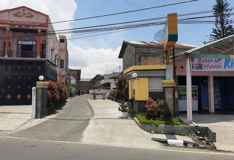 ホテル Oyo 1698 Juma Eluk