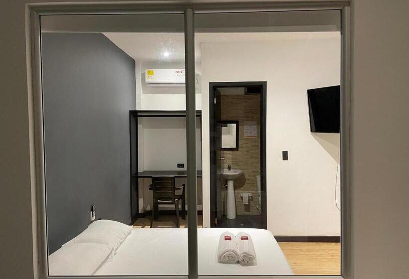 בית מלון כפרי Zugi Inn