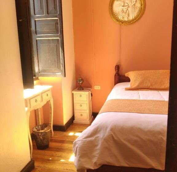 تختخواب و صبحانه Villa Bonita Hostel