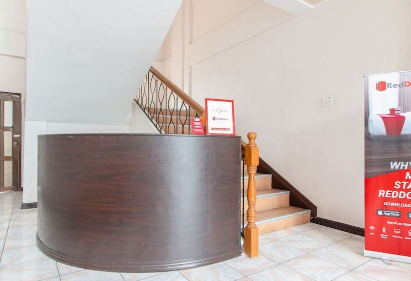 Hotel Reddoorz @ Km 50 Aguinaldo Highway Tagaytay