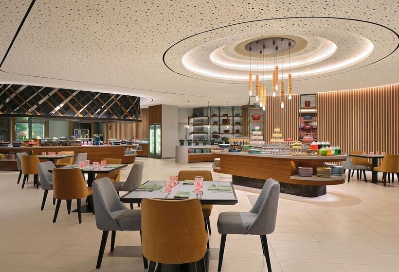 هتل Four Points By Sheraton Surabaya, Pakuwon Indah