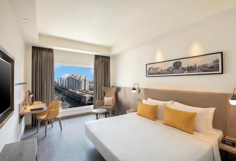 Отель Lemon Tree Premier New Town Kolkata