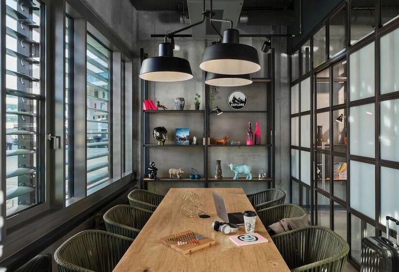 בית מלון כפרי Moxy Munich Ostbahnhof