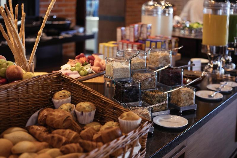 هتل Doubletree By Hilton Celaya