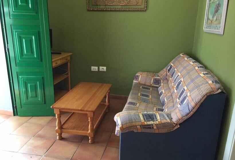 فندق صغير Alojamiento Rural La Montaña