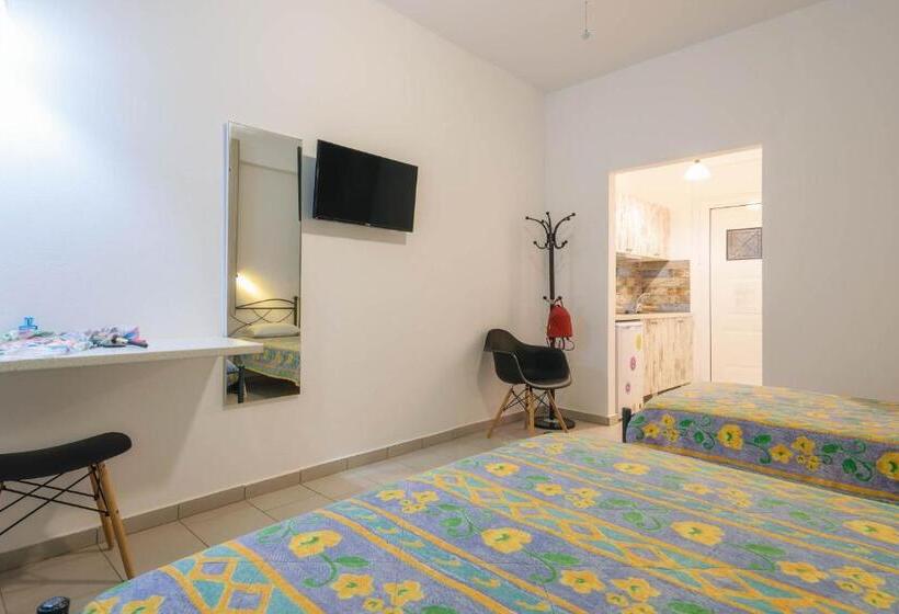 هتل Studio Timotheos