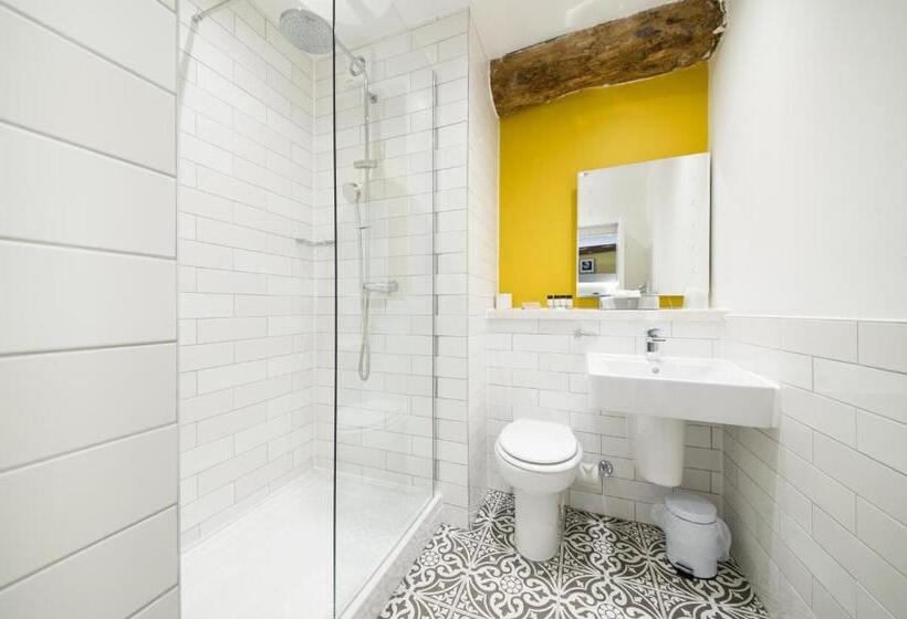 هتل The Dun Cow By Innkeeper S Collection