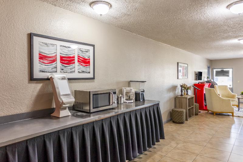 בית מלון כפרי Americas Best Inn Pompano Beach