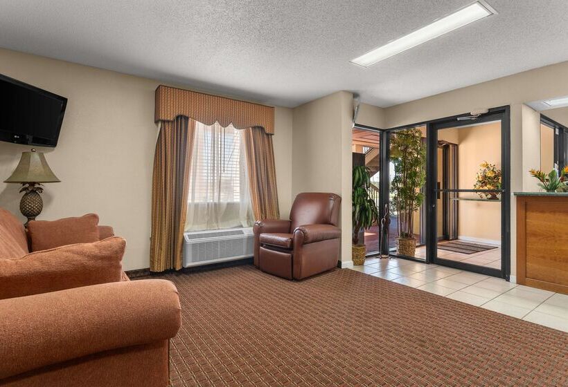 فندق Americas Best Value Inn Montezuma
