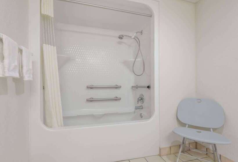 هتل Days Inn By Wyndham Amarillo  Medical Center