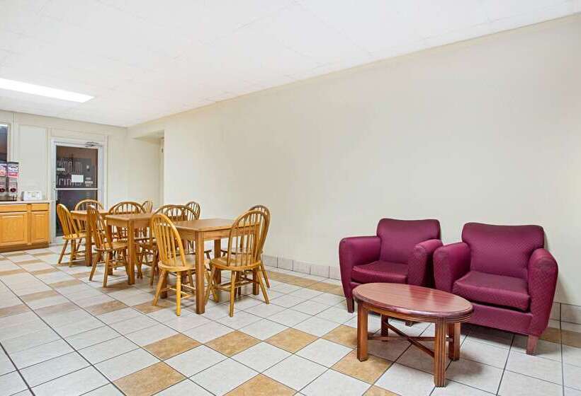 فندق Days Inn By Wyndham Bristol Parkway