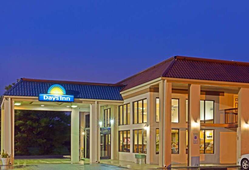 호텔 Days Inn By Wyndham Clinton