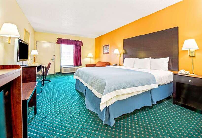 בית מלון כפרי Days Inn By Wyndham Covington