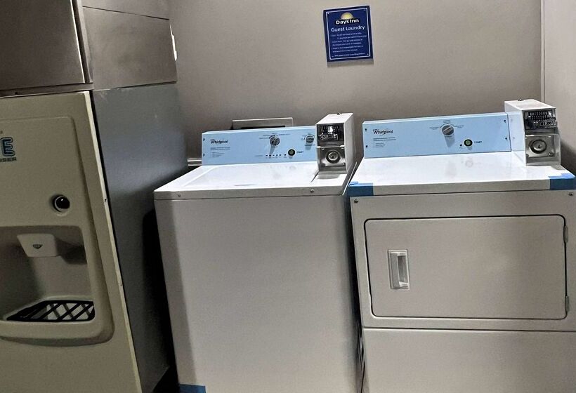 فندق Days Inn By Wyndham Denham Springsbaton Rouge East